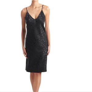 Natori Animal Jacquard Decadence V-Neck Chemise Black Size Small